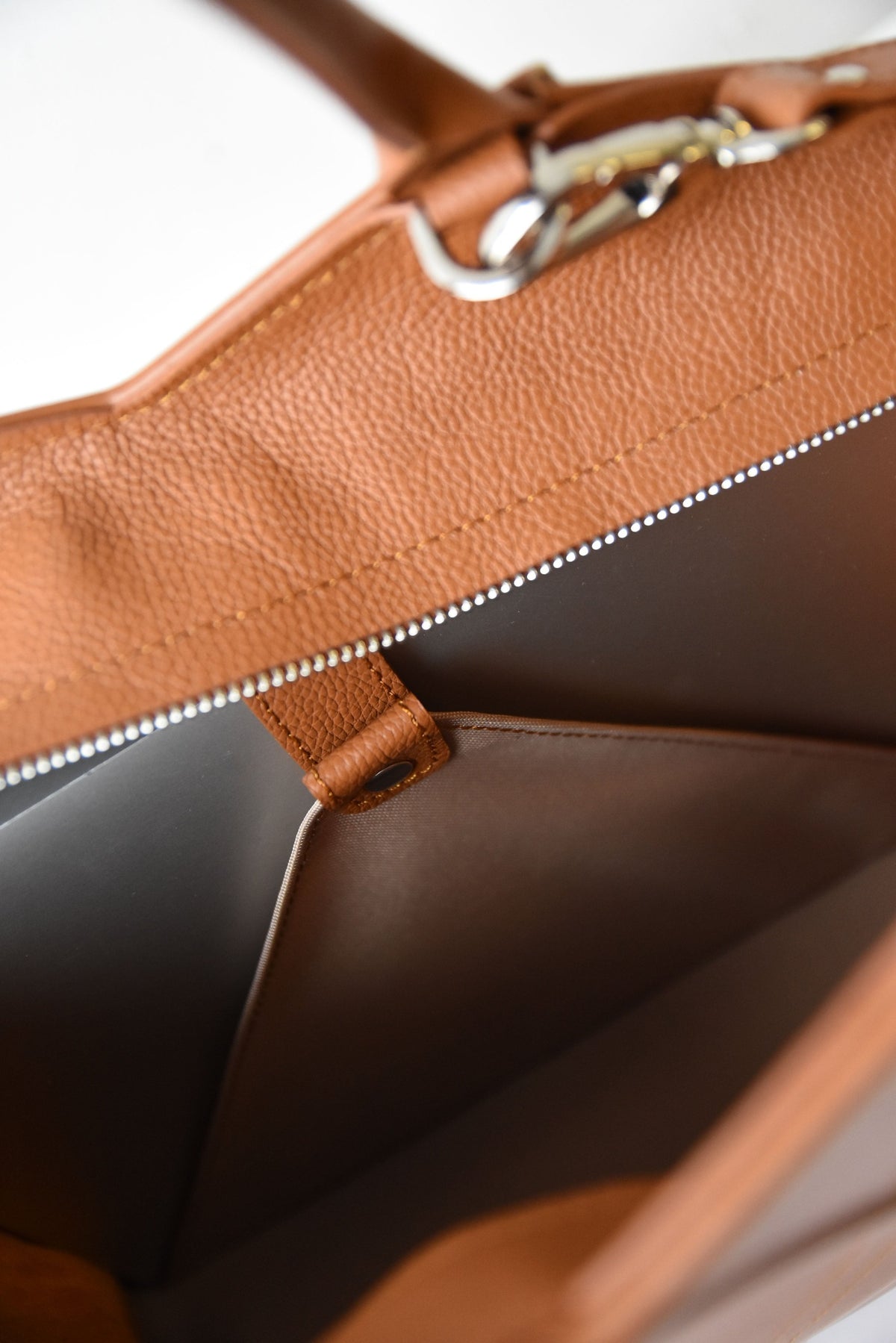 Leather Handbag Nova
